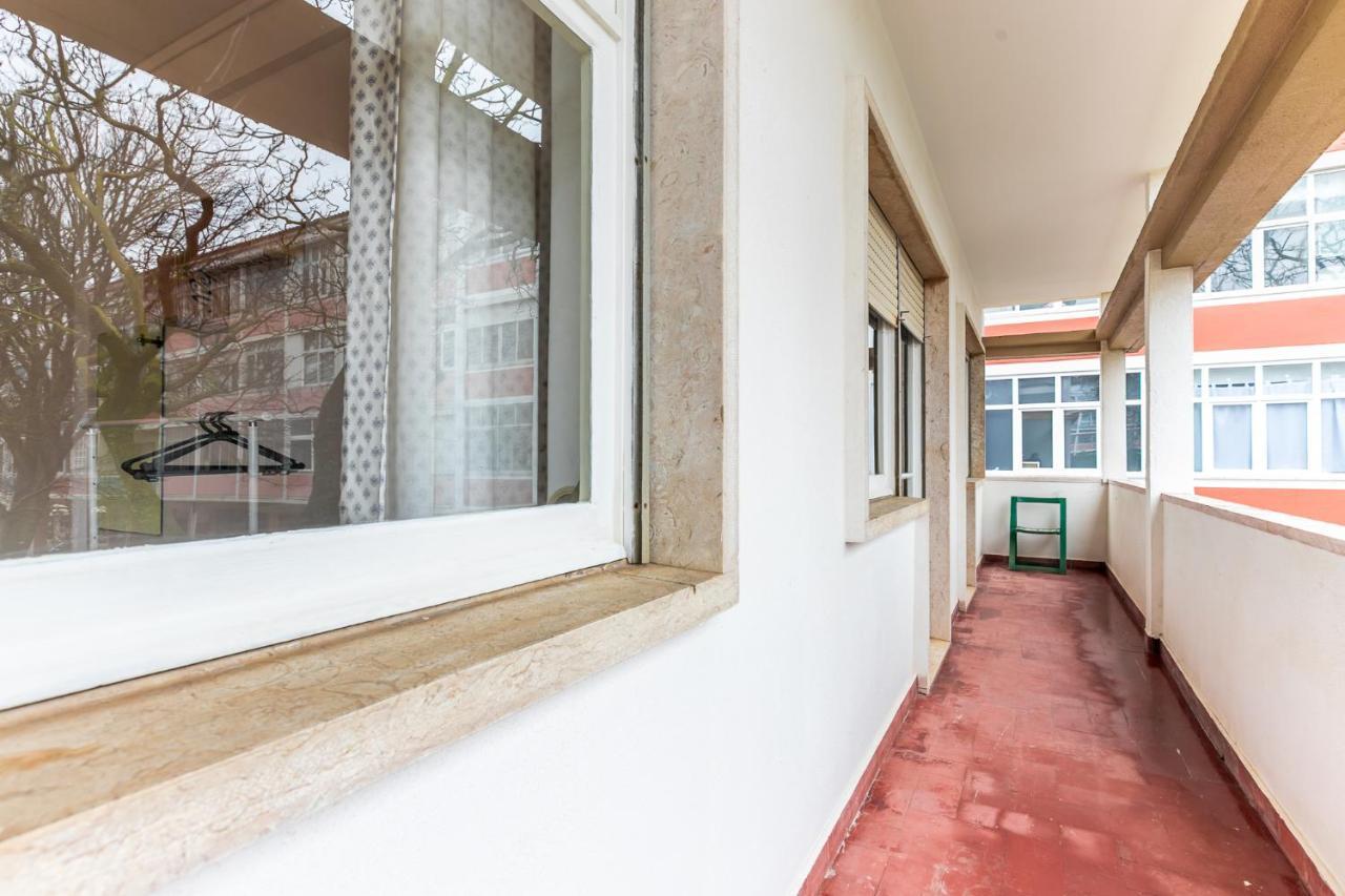 Wine Inn Carcavelos Guesthouse Екстер'єр фото